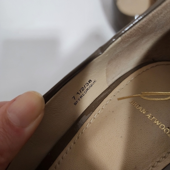 Brian Artwood Brown Taupe Patent Leather Platform Pumps Heels Shoes Event Evenin - Picture 15 of 16